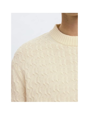 SELECTED 16098365_CRU JE (M)